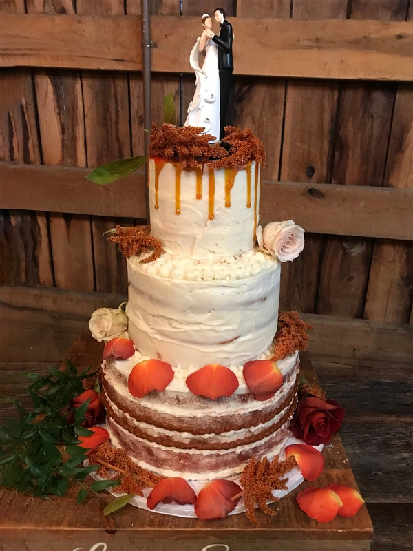 Gorgeous 3-tier wedding cake by Sandra's Catering