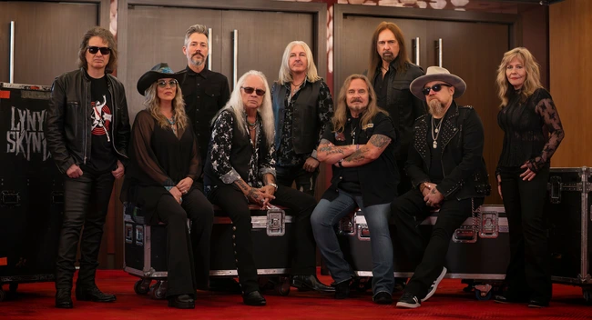 Lynyrd Skynyrd: Johnny Van Zant, Rickey Medlocke, Damon Johnson, Mark &ldquo;Sparky&rdquo; Matejka, Michael Cartellone, Robbie Harrington, Peter Keys, Carol Chase and Stacy Plunk