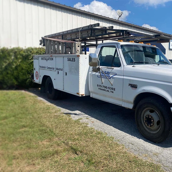 D & D Overhead Door LLC truck
