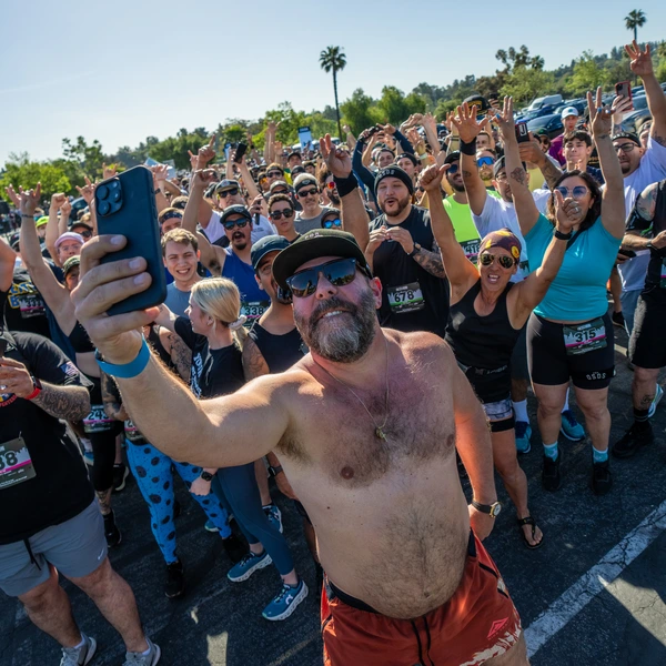 PLACEHOLDER (2024 photo): Bert and the runners, swap for a 2026 image