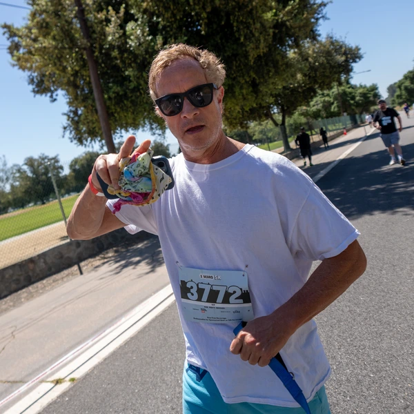 PLACEHOLDER (2024 photo): comedians at the 2 Bears 5K, swap for a 2026 image