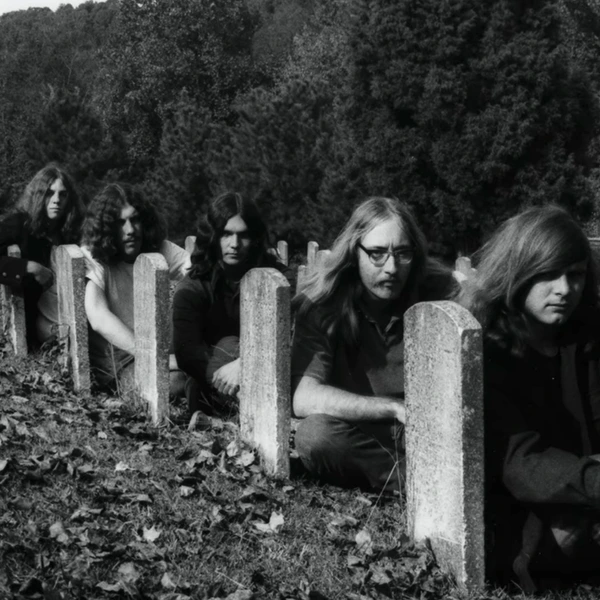 Allen Collins, Bob Burns, Gary Rossington, Larry Junstrom, Ronnie Van Zant