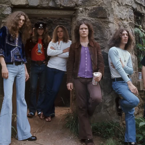 Gary Rossington, Allen Collins, Leon Wilkeson, Ronnie Van Zant, Billy Powell, Bob Burns, Ed King